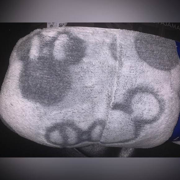 DISNEY ONE PIECE SLEEPER - Picture 3 of 4